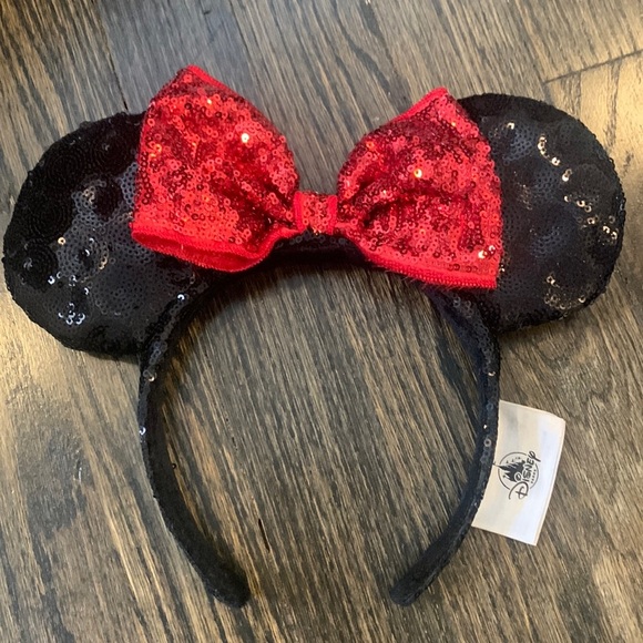 Disney Other - Authentic sequins Minnie Mouse headband from Disney